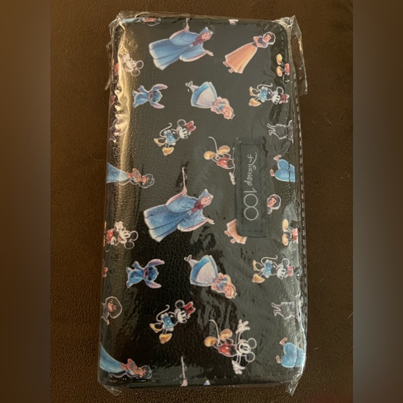 Disney 100th Deluxe Wallet for Adult & Kid - Picture 1 of 3